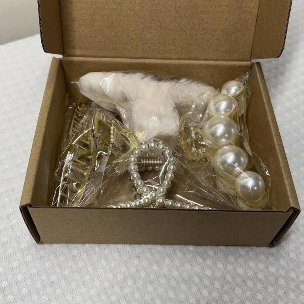 Dandelion Choice Hair Claw Clip Four Pack